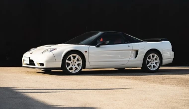 Ένα από τα μόλις 140 NSX-R που δημιουργήθηκαν ποτέ τώρα μπορεί να γίνει δικό σου!