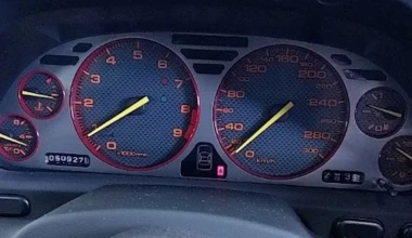 Ένα από τα μόλις 140 NSX-R που δημιουργήθηκαν ποτέ τώρα μπορεί να γίνει δικό σου!