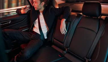 Mobilize Limo: Το ηλεκτρικό Renault που προορίζεται αποκλειστικά για επαγγελματικό