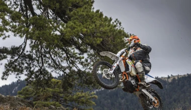 Off Road KTM-Husqvarna-GasGas ΜΥ 2022 - Χωματουργικές εργασίες τα 3 αδέρφια
