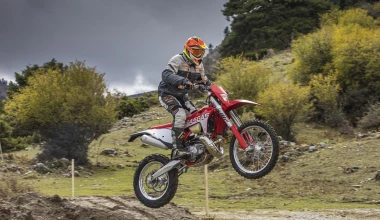 Off Road KTM-Husqvarna-GasGas ΜΥ 2022 - Χωματουργικές εργασίες τα 3 αδέρφια