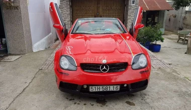 Πώς μπορείς να καταστρέψεις πλήρως την εμφάνιση μιας Mercedes-Benz SLK;