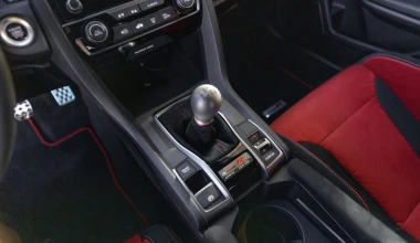 Πάνω από 100.000 δολάρια γι' αυτό το Honda Civic Type-R  