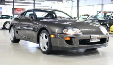 Toyota Supra MK4 με μόλις 15.511 km πωλείται για 300.000 δολάρια!