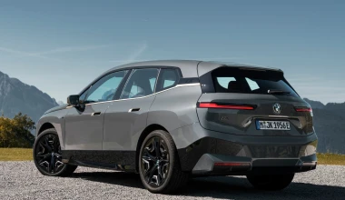 BMW iX M60: Ο ηλεκτρικός πύραυλος που κοντράρει τη Μ5