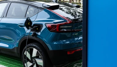 Οδηγούμε το νέο Volvo C40 Recharge στην Ελλάδα