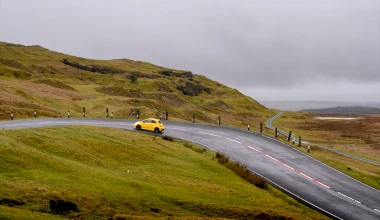 H Abarth αποκαλύπτει τους 20 καλύτερους δρόμους για οδήγηση σε Βρετανία και Ιρλανδία