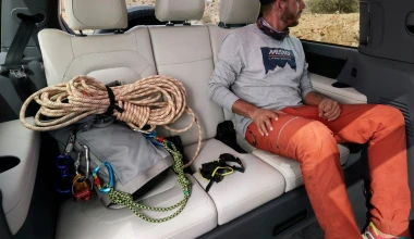 Τεράστιο και 8-θέσιο το νέο Land Rover Defender 130