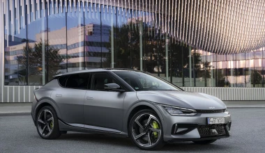 Οδηγούμε το νέο Kia EV6 GT - Ηλεκτροσόκ 585 ίππων! [video]