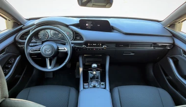 Δοκιμή Mazda 3 2.0 e-Skyactiv G 150: Middle ground
