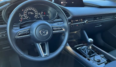 Δοκιμή Mazda 3 2.0 e-Skyactiv G 150: Middle ground