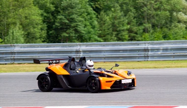 Οδηγούμε KTM X-Bow στην πίστα του Brno!