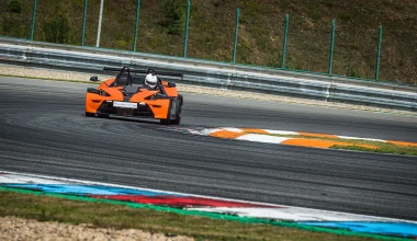 Οδηγούμε KTM X-Bow στην πίστα του Brno! 