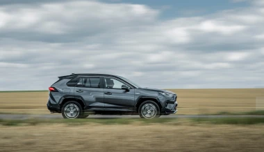 Δοκιμή Toyota RAV4 plug-in hybrid: Είναι το απόλυτο οικογενειακό SUV;