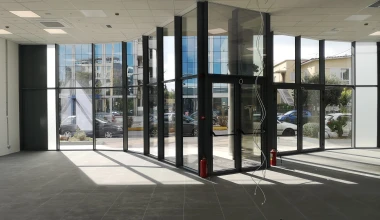 Αυτή είναι η πρώτη αντιπροσωπεία της Tesla στην Ελλάδα: Πού βρίσκεται - Πότε ανοίγει