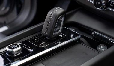 Δοκιμή Volvo XC60 Recharge T8 AWD: Με 455 PS και μεγαλύτερη αυτονομία!