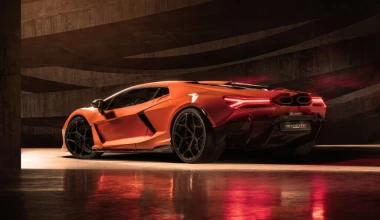Lamborghini Revuelto LB744: Όλα τα μυστικά του υβριδικού supercar των 1.015 PS