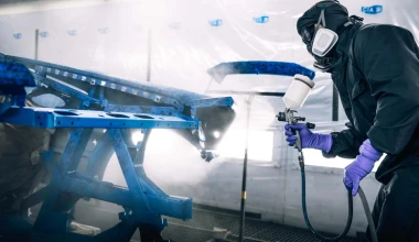 Δεν θα πιστέψεις πόσες ώρες έβαφαν αυτή τη Lamborghini!