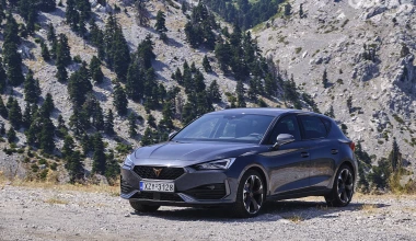 Δοκιμή CUPRA Leon 1.5 eTSI: Downsize & upgrade [video]