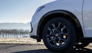 Δοκιμή Honda ZR-V e:HEV 184 PS: Midfielder 