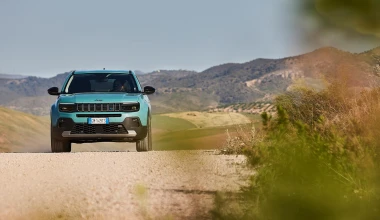Jeep Avenger: Tώρα με κινητήρα βενζίνης, υβριδικό ή ηλεκτρικό και πιο προσιτό από ποτέ με 23.990 €