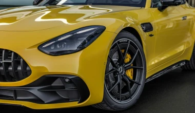 Νέα τετραθέσια υβριδική Mercedes - Με δίλιτρο μοτέρ 422 PS