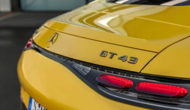 Νέα τετραθέσια υβριδική Mercedes - Με δίλιτρο μοτέρ 422 PS