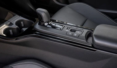 Toyota Prius Plug-in Hybrid: Η επιτομή του υβριδισμού