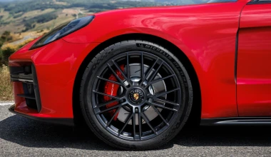 Η νέα Porsche Panamera είναι η ισχυρότερη που έχει κατασκευαστεί ποτέ – Δες την εξωφρενική ισχύ