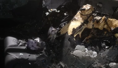 Λαμπάδιασε Tesla στην Αθήνα – Δεν έπαθε τίποτα η μπαταρία (αποκλειστικές εικόνες)