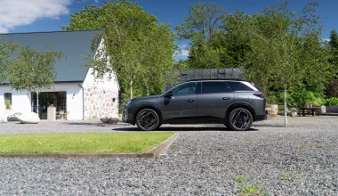 H Peugeot έφτιαξε το απόλυτο μεγάλο SUV - Καίει 6 ευρώ στα 100 km