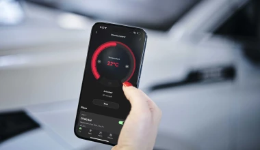 Τι σπουδαίο προσφέρει η Skoda - Έχει και βοηθό για τον οδηγό!