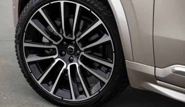 Οδηγούμε το νέο Volvo XC90 T8 στη Σουηδία!