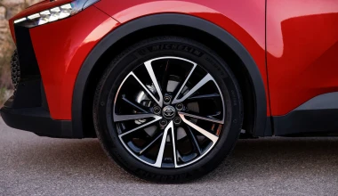 Toyota C-HR: Ο βασιλιάς των υβριδικών! 