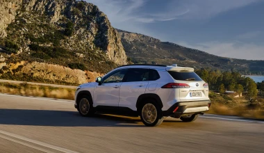 Honda ZR-V vs Toyota Corolla Cross: Ποιο υβριδικό SUV κερδίζει;