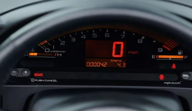 Αυτό είναι το Honda S2000 με τα λιγότερα χιλιόμετρα! Πόσο πουλήθηκε;