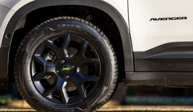 Οδηγούμε στην Ιταλία το Jeep Avenger 4xe - Υβριδικό και τετρακίνητο B-SUV