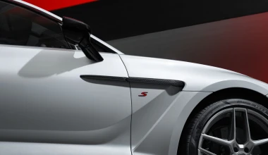 To ισχυρότερο θερμικό SUV ανήκει στην Aston Martin - Ξεπέρασε Lamborghini και Ferrari