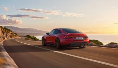 Έφτασε το ονειρικό Audi των 585 ίππων - Με τιμή πάνω από 100.000 ευρώ