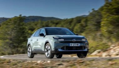 Νέες πλούσιες εκδόσεις της υβριδικής Citroen C4 με τιμή κάτω από 23.000 ευρώ! 