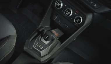 Το No1 αυτοκίνητο της Dacia έγινε υβριδικό