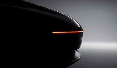 Tι κρύβεται πίσω από τη νέα μάσκα της Mercedes-Benz; 