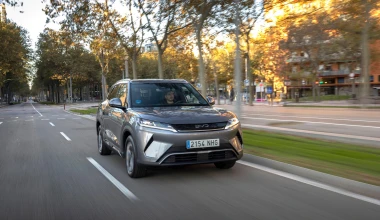 Οδηγούμε στη Βαρκελώνη το νέο BYD Atto 2 DM-i – Πρώτες τιμές στην Ευρώπη