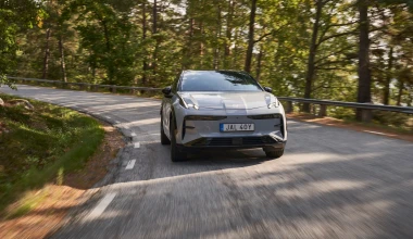 Premium compact SUV με απόδοση έως 428 ίππους και όφελος 2.000 ευρώ!