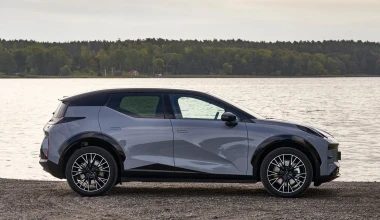 Premium compact SUV με απόδοση έως 428 ίππους και όφελος 2.000 ευρώ!