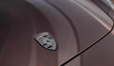 Σε ποιο μοντέλο της Porsche απολαμβάνεις σαμπάνια στο πίσω κάθισμα;