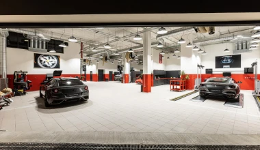 H Ferrari επέστρεψε στην Ελλάδα - Αυτό είναι το εντυπωσιακό κατάστημα! 