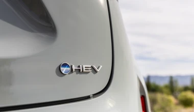 Γιατί όλοι θέλουν να αγοράσουν το Toyota Yaris Cross; H έκδοση που αξίζει κάθε ευρώ! 