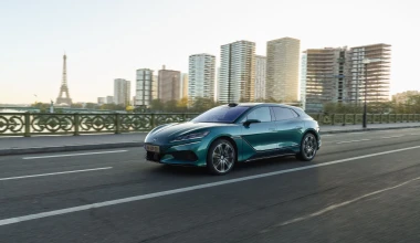 Άνοιξαν οι παραγγελίες για το κινεζικό αυτοκίνητο που φορτίζει σε 5 λεπτά - Με τιμή στην Ευρώπη από 117.500 ευρώ