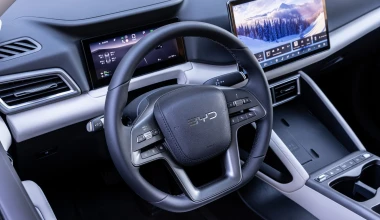 Δοκιμή BYD ATTO 2 DM-i Boost 212 PS: Tailor Made